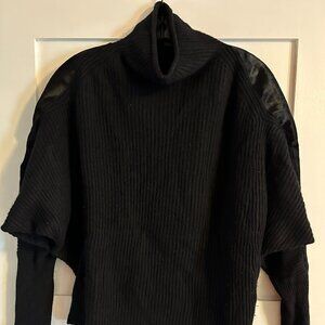Elie Tahari Cashmere Wool Calf Hair Trim Black Sweater, Size XS